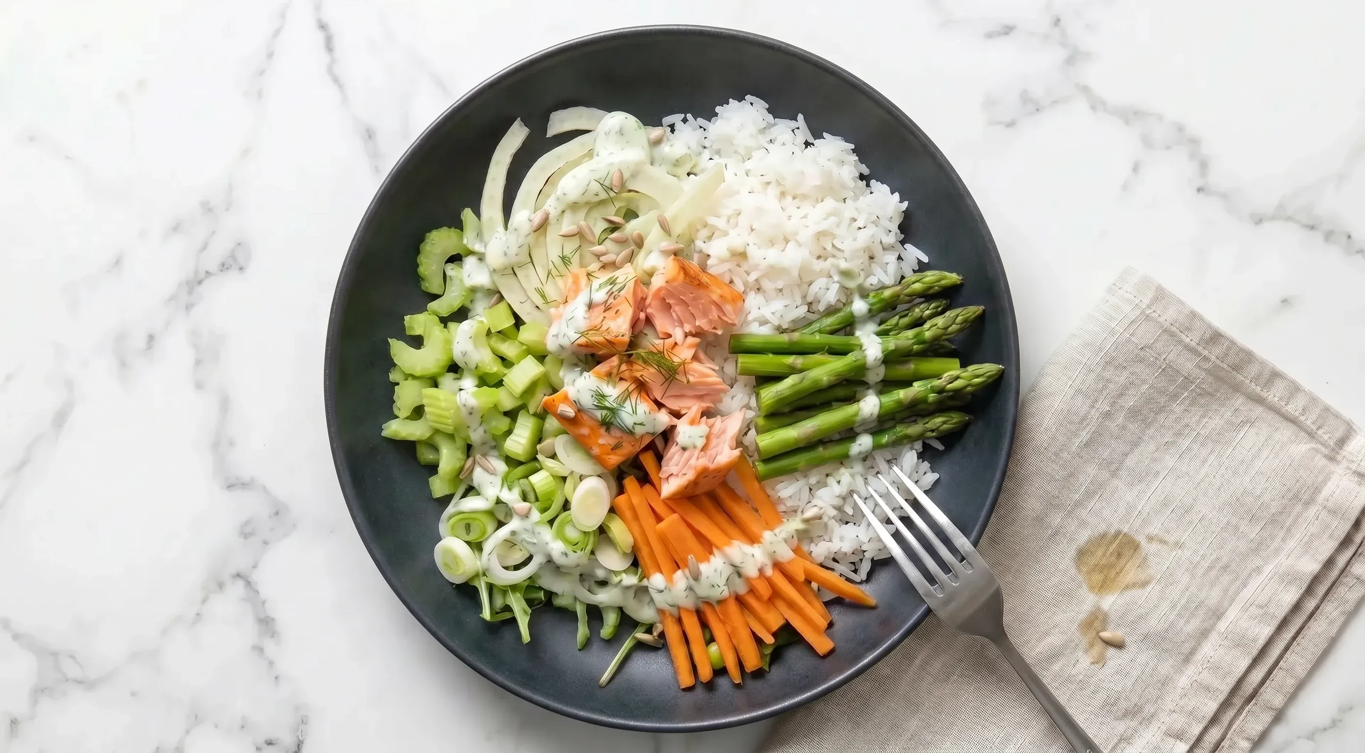 Lachs Gemüse Bowl